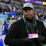 nfl-legend-eric-dickerson-doesn’t-want-saquon-barkley-to-break-his-rushing-record