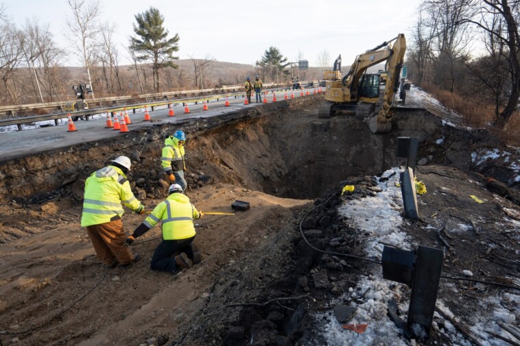 massive-sinkhole-along-i-80-in-nj-caused-by-abandoned-mineshaft,-officials-say