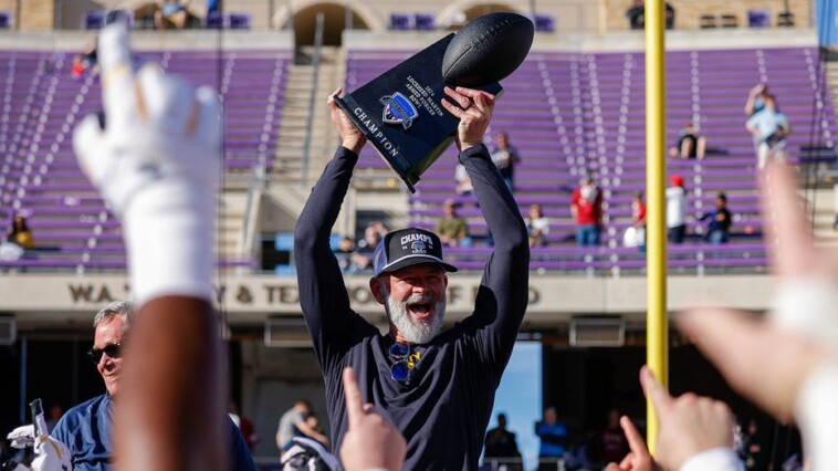 navy-denies-oklahoma-victory-in-armed-forces-bowl-after-stopping-late-2-point-conversion