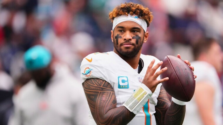 dolphins-downgrade-tua-to-doubtful-with-hurt-hip