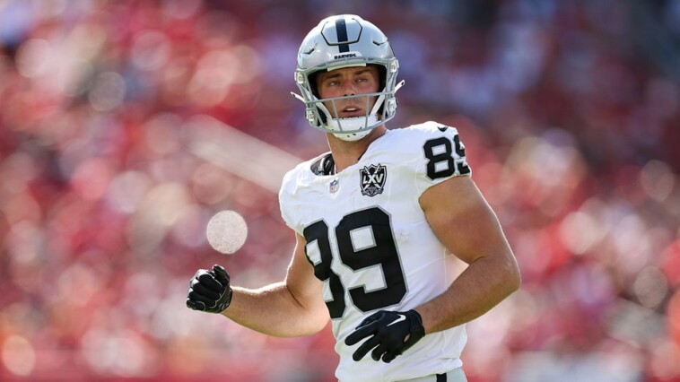 raiders-star-tight-end-brock-bowers-breaks-multiple-rookie-records-vs-saints