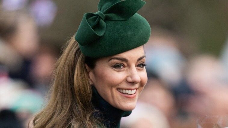 kate-middleton-makes-rare-cancer-comment-while-speaking-with-public-on-christmas-day