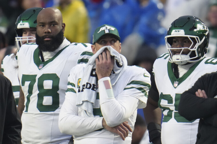 aaron-rodgers-hits-new-jets-low-with-being-pulled-vs.-bills-as-potential-breakup-looms