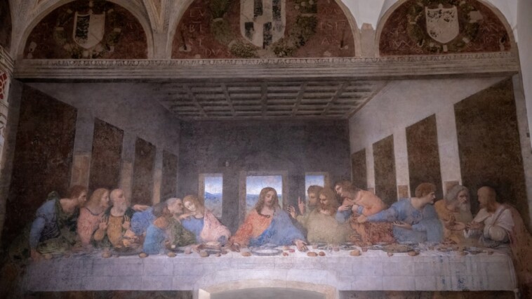 da-vinci’s-‘last-supper’-painted-in-late-1400s-is-viewed-by-460,000-visitors-each-year