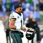 nfl-injuries,-news-updates:-jalen-hurts-status-for-week-18-still-uncertain,-tua-tagovailoa-still-dealing-with-hip-injury