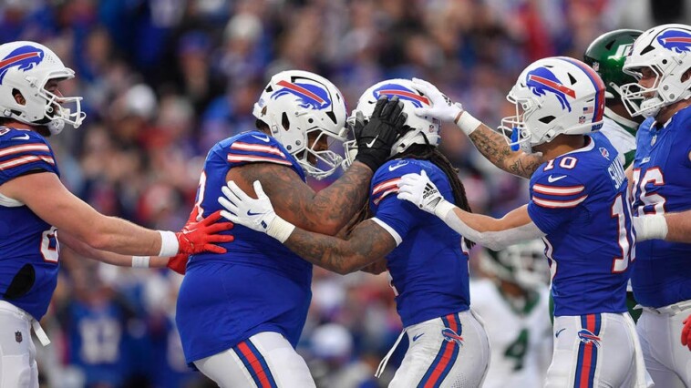 bills-troll-jets-with-pop-tarts-video-after-clinching-no.-2-seed-in-afc-playoffs