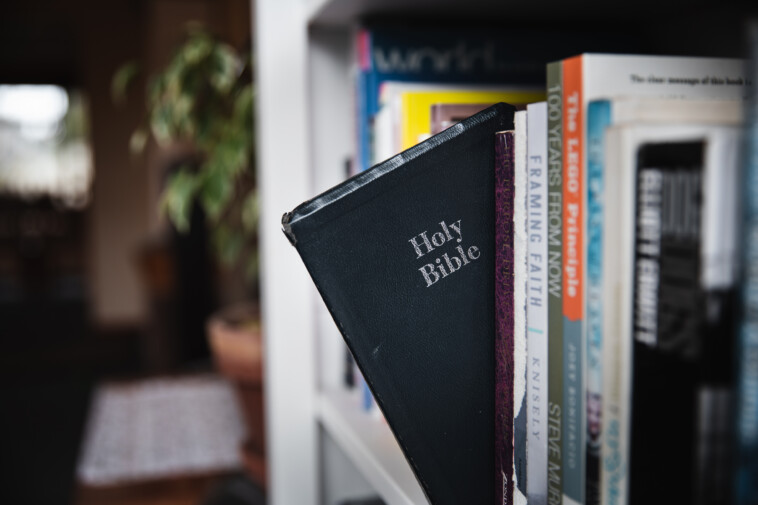 texas-school-district-backtracks-on-removing-bibles-to-meet-new-law-on-‘sexually-explicit’-materials:-‘wrong-and-likely-illegal’