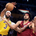 lakers-coach-jj-redick-says-beating-cavaliers-requires-‘close-to-perfect-basketball’-after-122–110-loss