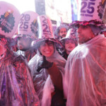 thousands-of-times-square-revelers-unfazed-by-thunderstorms-as-they-ring-in-2025:-‘an-epic-experience’