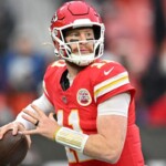 chiefs-to-start-wentz,-rest-mahomes-vs.-broncos