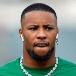 saquon-barkley-and-family-not-happy-about-eagles-sitting-him-with-chance-to-break-nfl-rushing-record