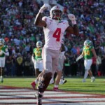 ohio-st-rolls-into-semis-with-rout-of-no.-1-ducks