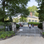 intruder-caught-in-bedroom-at-nyc-gracie-mansion:-sources