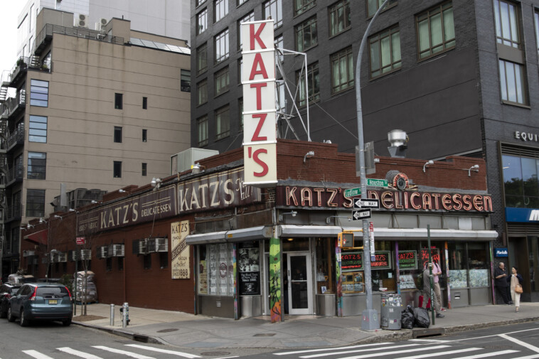 nyc-icon-katz’s-deli-paying-$20k-in-fines-for-‘failing-to-comply-with-the-ada’