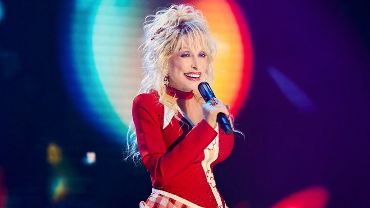 dolly-parton-says-she’s-‘ready-for-a-diet’-after-eating-everything-she-wants-for-the-holidays