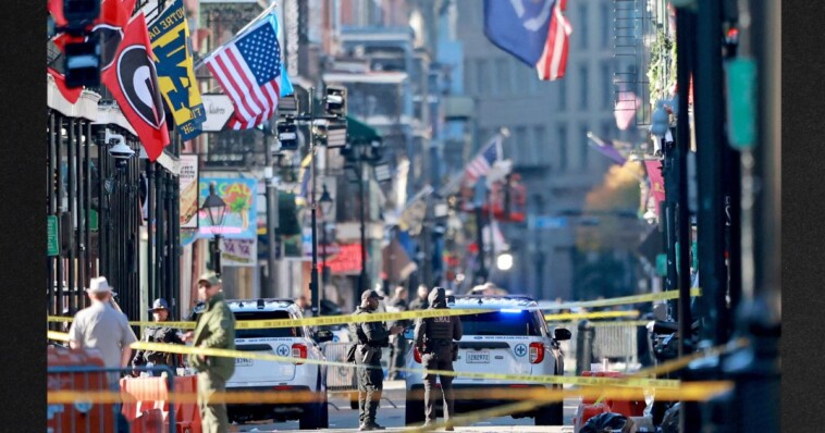 new-orleans-police-officers-lauded-as-heroes-as-footage-shows-their-instant-reaction-to-terror-attack