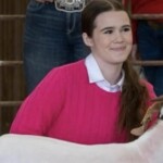 show-goat-dies-horrifically-in-teen-competitor’s-arms,-older-rival-now-facing-felony-charge-under-texas-law