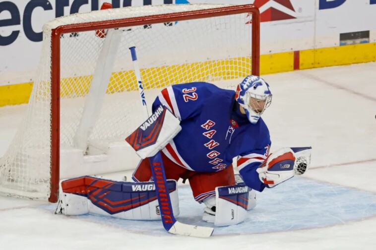 jonathan-quick-shows-he’s-still-got-it-with-big-night-in-rangers’-skid-busting-win