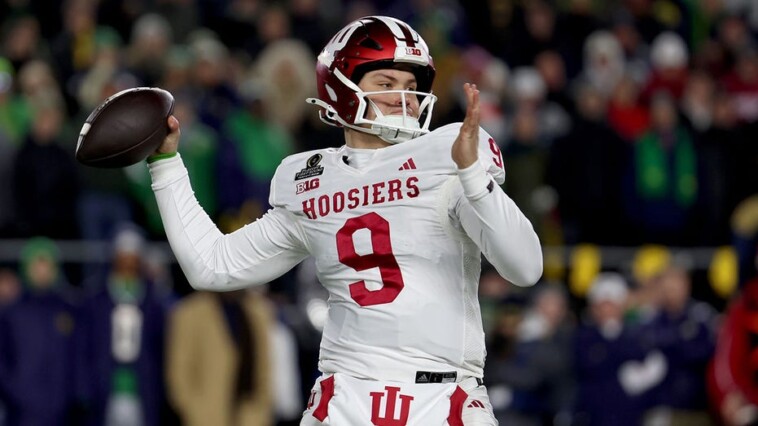 indiana-quarterback-kurtis-rourke-believed-to-have-played-entire-season-with-torn-acl:-report