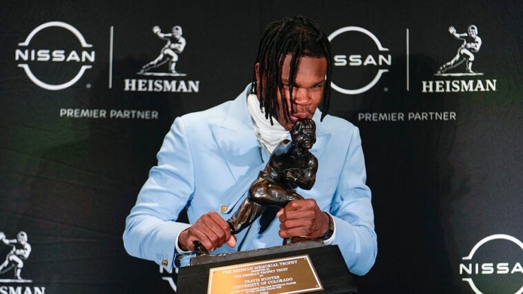 titans-would-be-‘absolute-fools’-if-they-don’t-draft-heisman-trophy-winner-travis-hunter,-ex-star-says