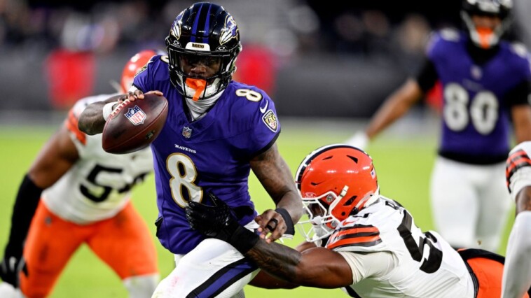 ravens-win-north-as-lamar-founds-4,000/900-club