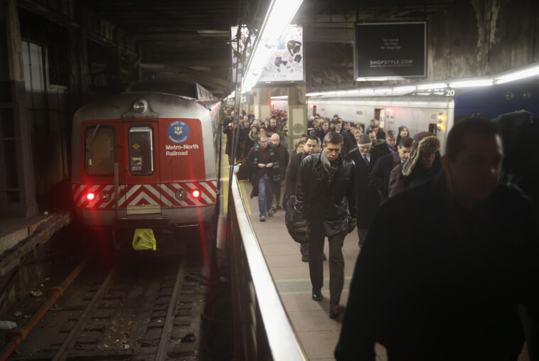 metro-north-rider-stabbed-in-chest-after-complaining-about-loud-music-on-passenger’s-phone