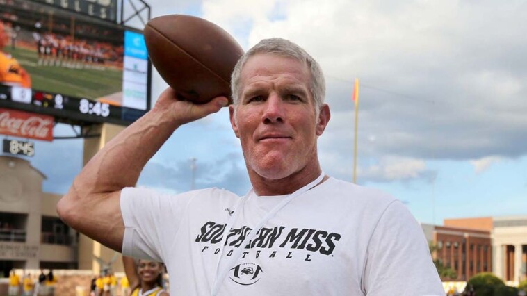 nfl-legend-brett-favre-left-‘speechless’-as-biden-honors-soros,-clinton-with-medal-of-freedom