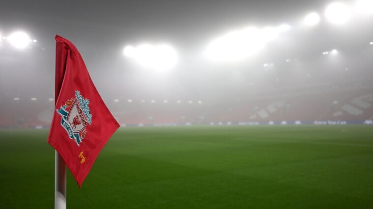 liverpool-man-utd-to-go-ahead-despite-heavy-snow