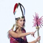 golden-globes-host-nikki-glaser-jokes-‘zero’-winners-thanked-god,-‘creator-of-the-universe’