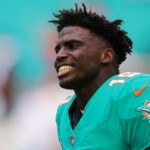 tyreek-hill-channels-antonio-brown-after-remarks-about-future-with-dolphins