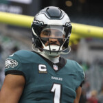 jalen-hurts-remains-in-concussion-protocol-as-eagles-prepare-to-face-packers-in-playoffs