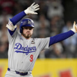 dodgers-sending-potential-yankees-trade-target-gavin-lux-to-reds