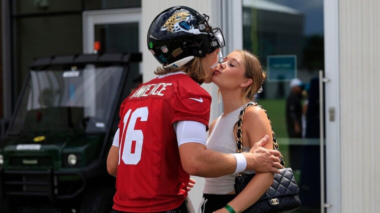 jaguars-star-trevor-lawrence,-wife-marissa,-announce-birth-of-1st-child:-‘thank-you-jesus-for-our-girl’