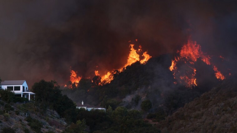 second-los-angeles-area-fire-breaks-out-as-firefighters-battle-raging-palisades-inferno