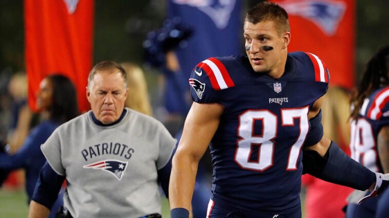 rob-gronkowski-makes-bold-prediction-about-bill-belichick’s-career,-rips-patriots-for-‘ugly’-jerod-mayo-firing