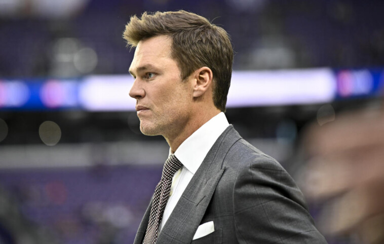 raiders-reportedly-request-interviews-with-lions-coordinators,-putting-tom-brady’s-fox-broadcast-conflict-front-and-center