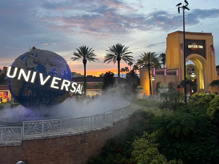 universal-studios-hollywood-closes-due-to-raging-southern-calif.-wildfires