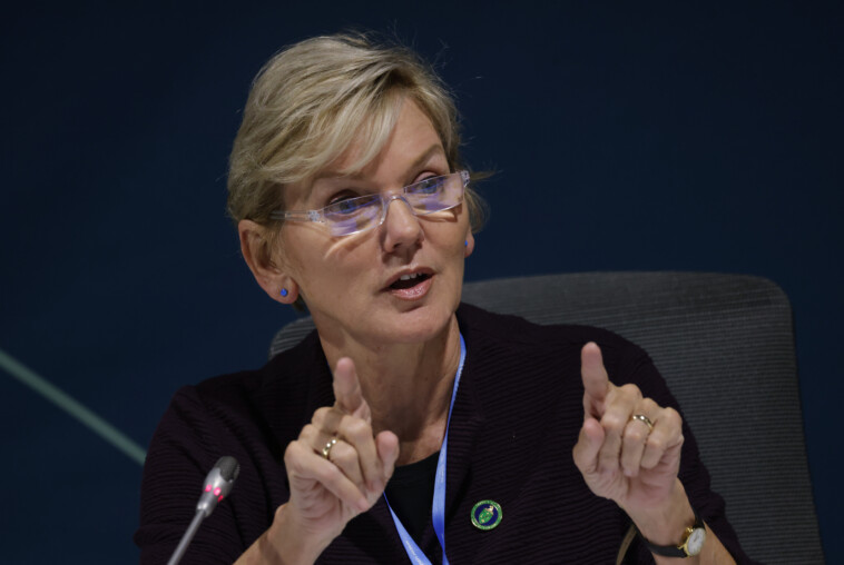 energy-secretary-jennifer-granholm-splurged-$125k-on-taxpayer-funded-ev-road-trip,-with-staff-blowing-through-per-diem:-watchdog