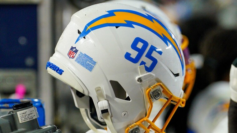 chargers-donate-$200k-for-wildfire-relief-efforts,-urges-fans-to-help-out-with-supply-drive-ahead-of-playoffs