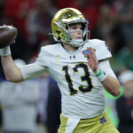 college-football-playoff:-bettors-like-notre-dame-and-ohio-state-in-the-semifinals