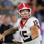 sources:-georgia-qb-beck-plans-to-enter-portal