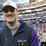 daniel-jones-could-be-elevated-to-vikings’-qb2-for-playoff-game-vs.-rams