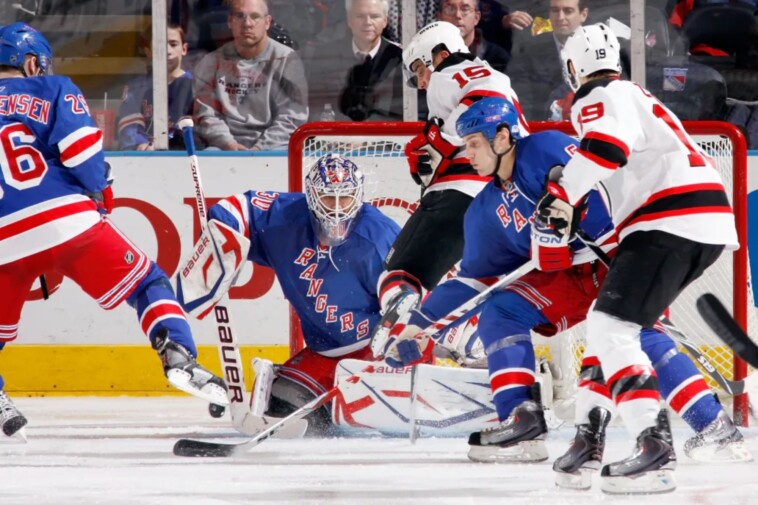 the-battle-of-the-hudson-peaked-in-this-legendary-goalie-duel