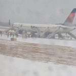 4-passengers-injured-as-hundreds-evacuate-delta-flight-by-emergency-slide-in-atlanta