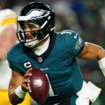 eagles’-hurts-clears-protocol,-set-to-face-packers