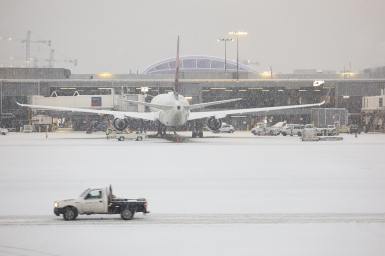 travel-at-atlanta-international-airport-snarled-as-winter-storm-impacts-80m-in-eastern-us