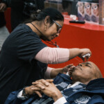 mayor-adams-gets-eyebrows-threaded-in-visit-to-nyc-‘market-of-sweethearts’-he-says-has-been-cleaned-up-of-crime,-prostitution