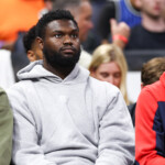 zion-williamson-suspended-by-pelicans-after-showing-up-late-to-team-flight