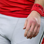 ohio-state-qb-will-howard-plays-through-cotton-bowl-with-gruesome-injury-on-left-hand