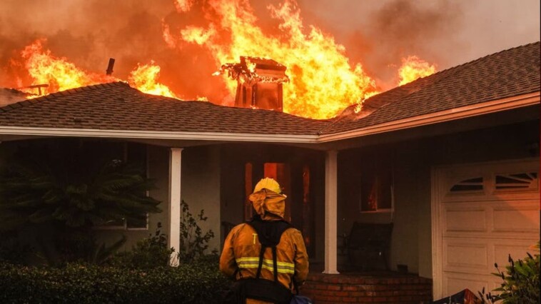 california-wildfires-rage-into-fifth-consecutive-day-with-death-toll-climbing,-fresh-evacuations